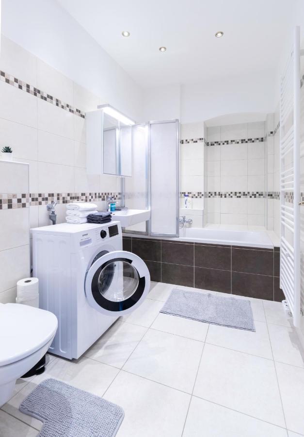 Comfortable, Specious Apartment With Inner Garden- Marzstrasse Apartments Vienne Extérieur photo